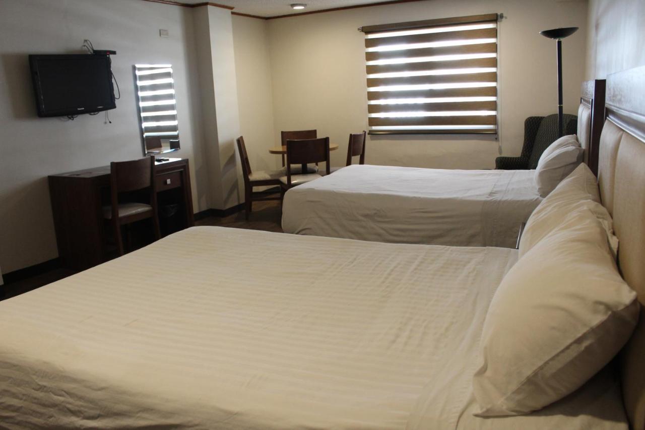 Hotel Adriana Hidalgo del Parral Bagian luar foto