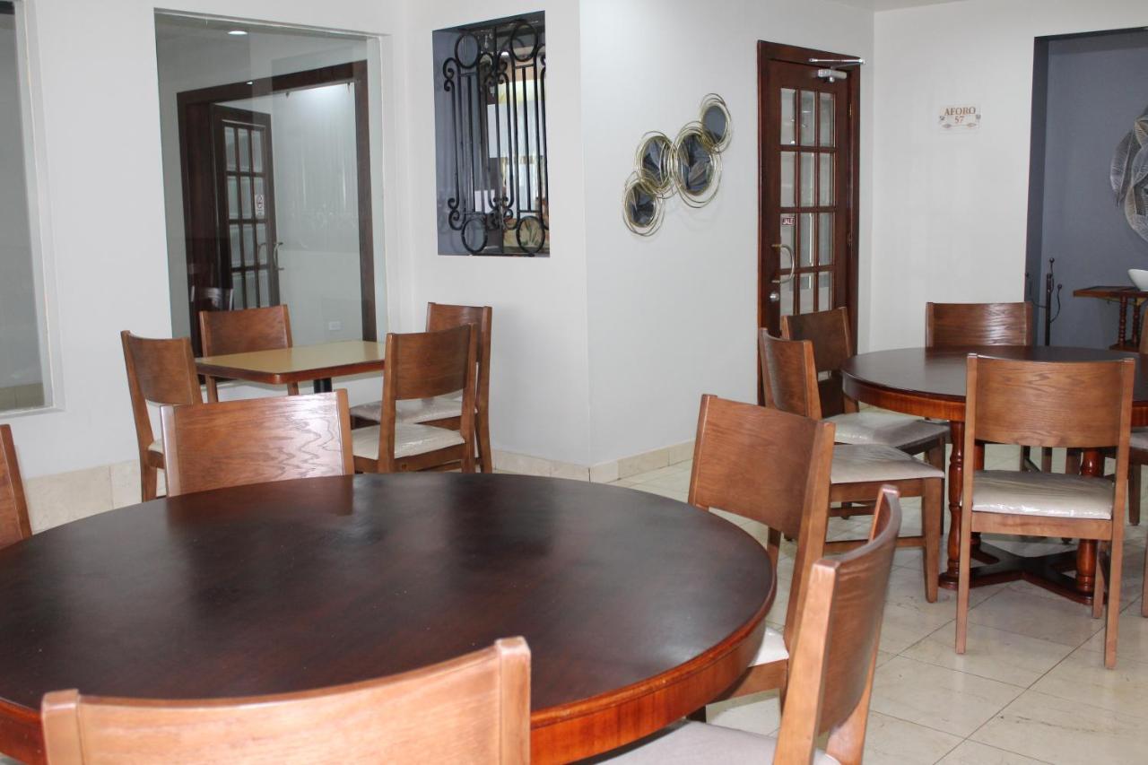 Hotel Adriana Hidalgo del Parral Bagian luar foto