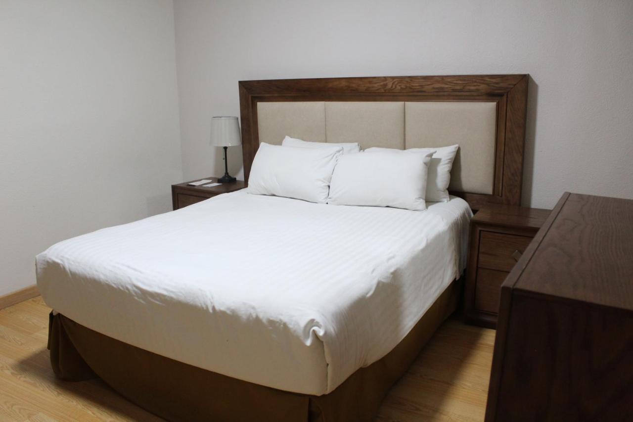 Hotel Adriana Hidalgo del Parral Bagian luar foto